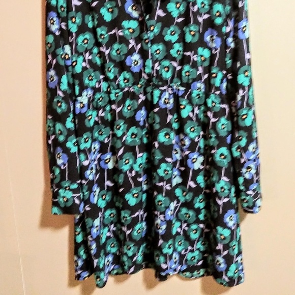 Sunday Best | Flower Dress - Picture 3 of 4